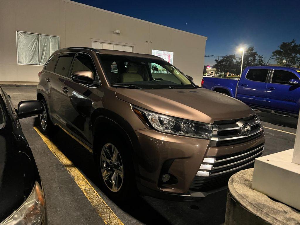 used 2017 Toyota Highlander car, priced at $24,999