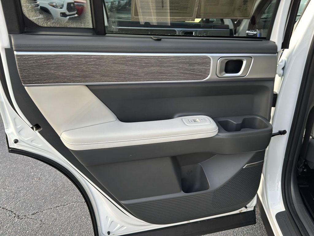 used 2025 Hyundai Santa Fe car, priced at $37,999