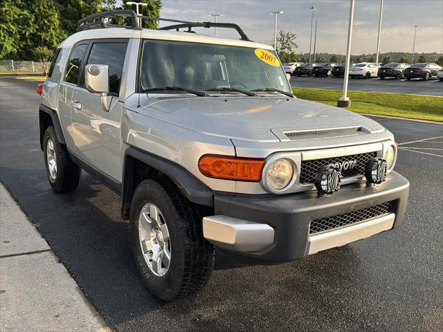 used 2007 Toyota FJ Cruiser car, priced at $14,900