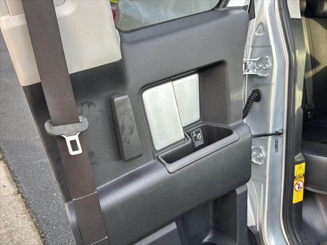 used 2007 Toyota FJ Cruiser car, priced at $14,900