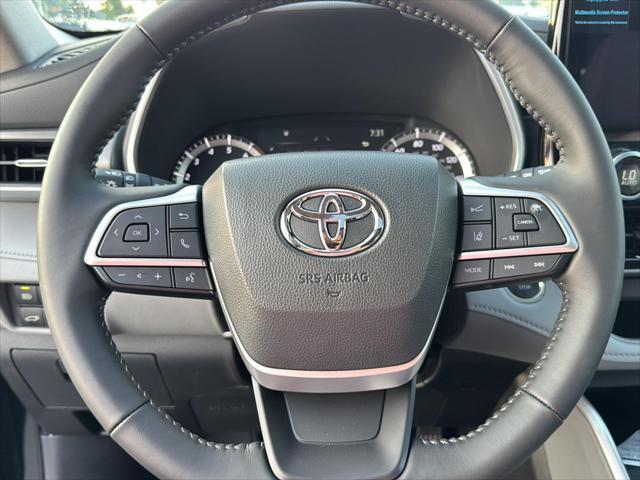 new 2025 Toyota Highlander car, priced at $45,729