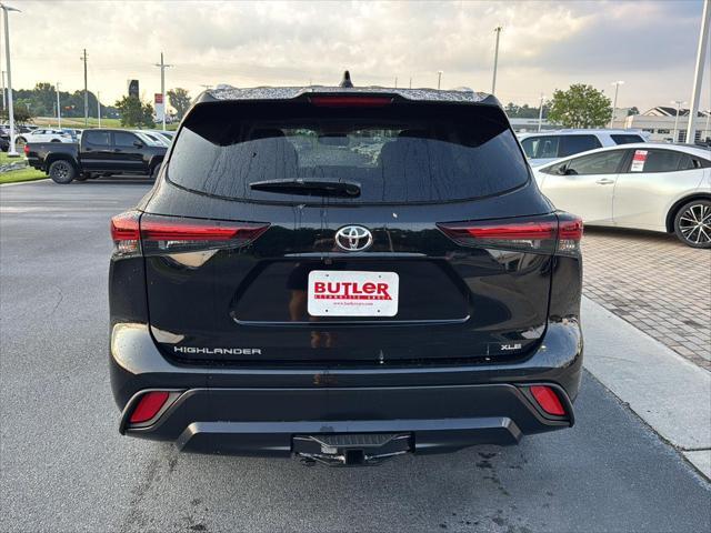 new 2025 Toyota Highlander car, priced at $45,729