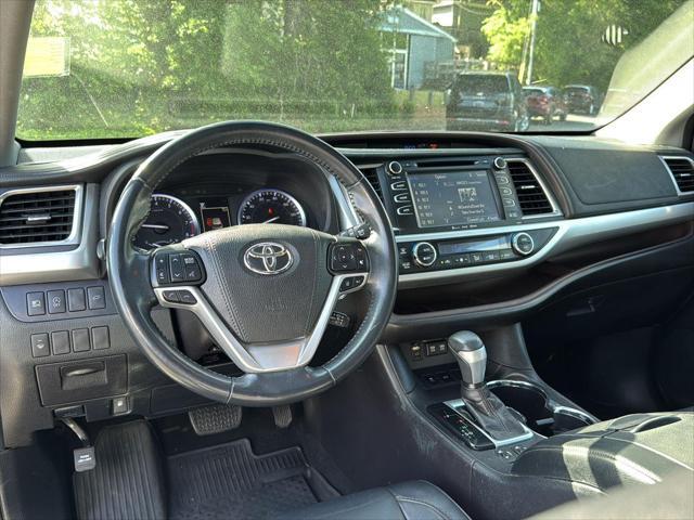 used 2018 Toyota Highlander car, priced at $25,000