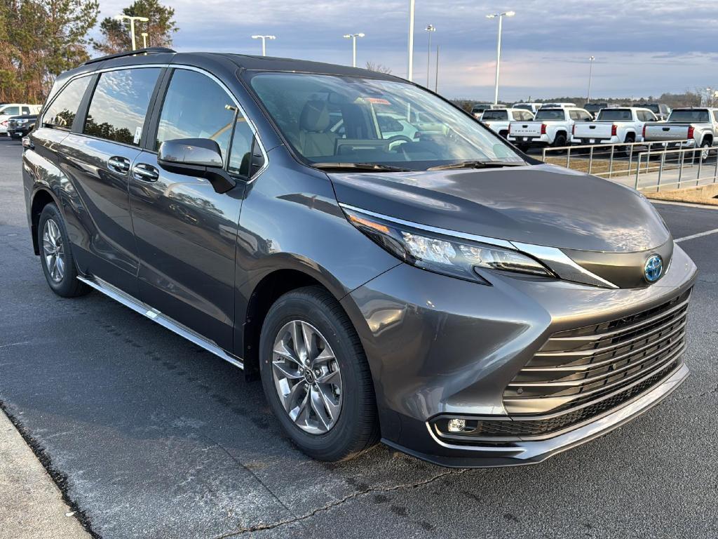 new 2025 Toyota Sienna car, priced at $47,670