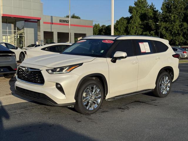 used 2023 Toyota Highlander car, priced at $42,799