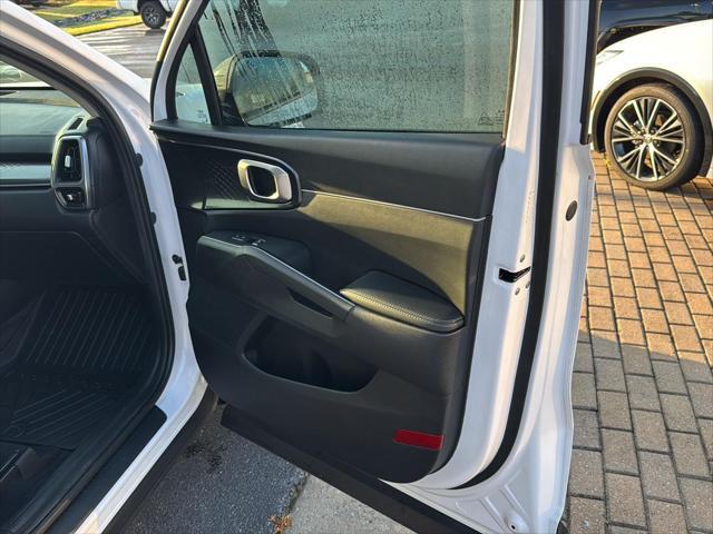 used 2022 Kia Sorento car, priced at $27,499