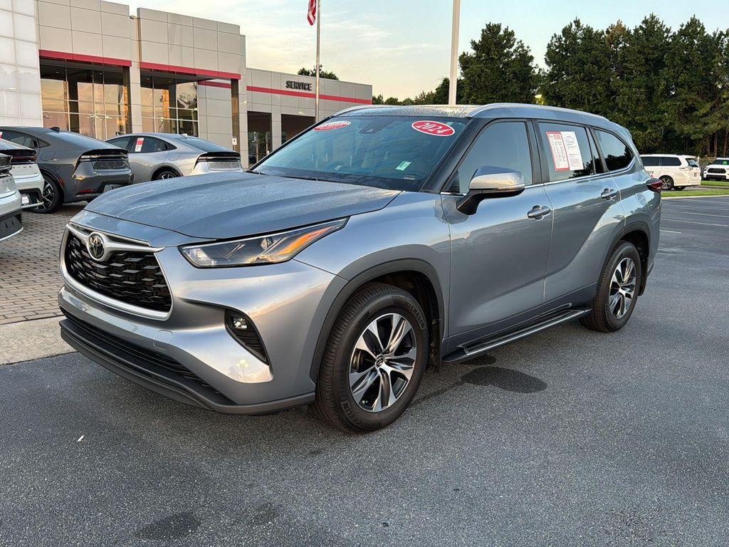 used 2024 Toyota Highlander car, priced at $43,798