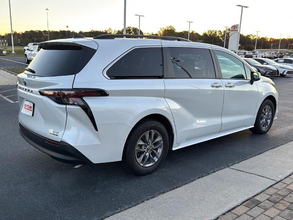 used 2023 Toyota Sienna car, priced at $47,999