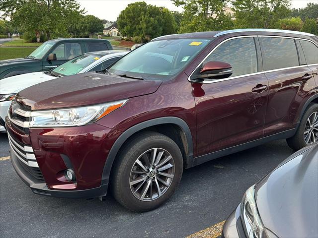 used 2019 Toyota Highlander car, priced at $27,986