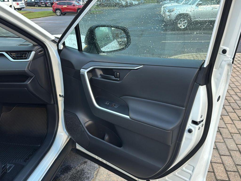 new 2025 Toyota RAV4 car, priced at $31,427