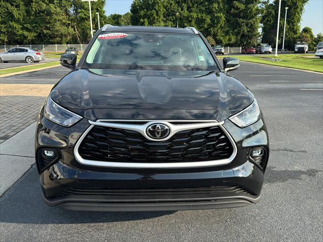 used 2024 Toyota Highlander car, priced at $43,999