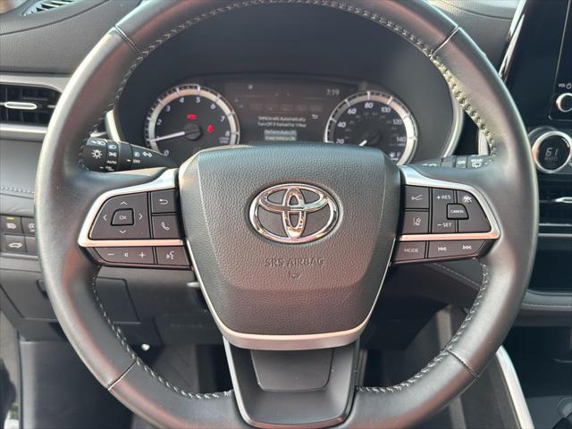 used 2024 Toyota Highlander car, priced at $43,999