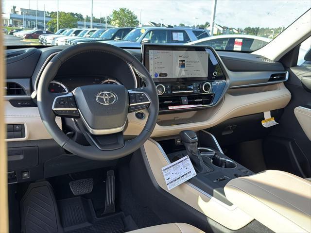 new 2025 Toyota Highlander car, priced at $44,935