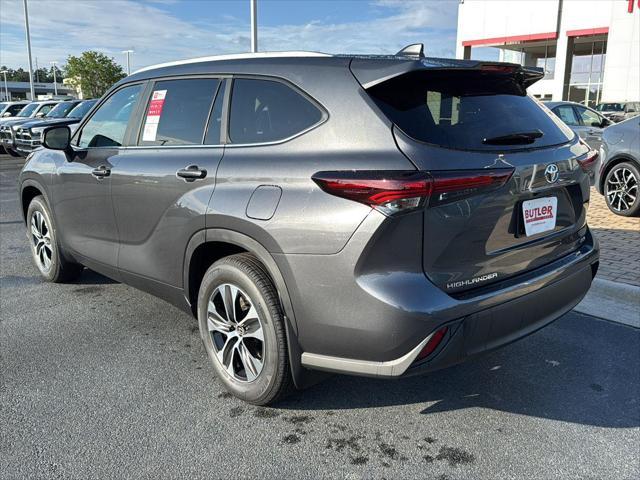 new 2025 Toyota Highlander car, priced at $44,935