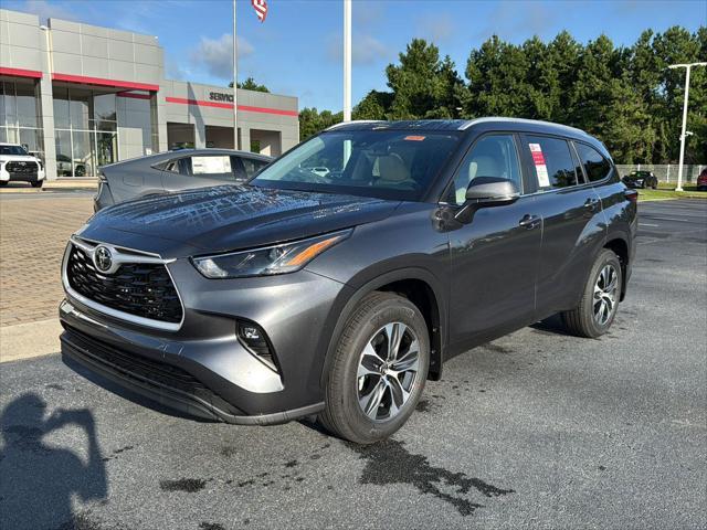 new 2025 Toyota Highlander car, priced at $44,935