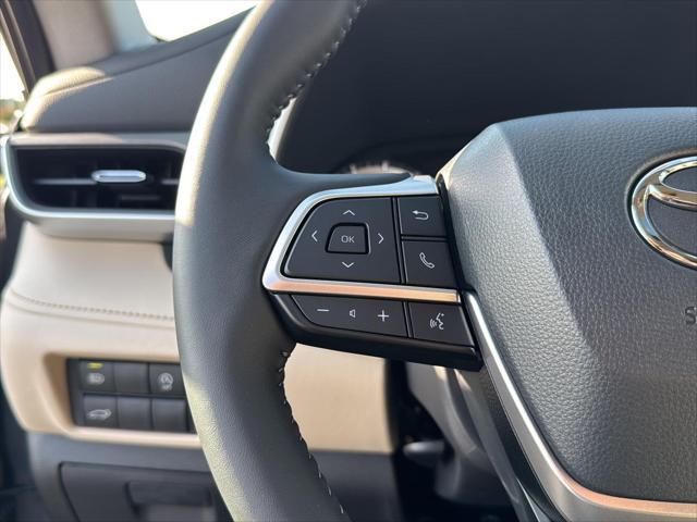 new 2025 Toyota Highlander car, priced at $44,935