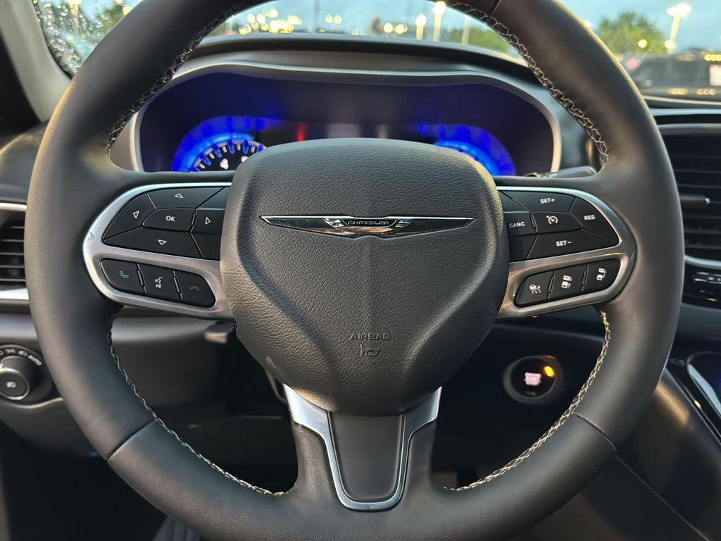used 2025 Chrysler Pacifica car, priced at $32,499