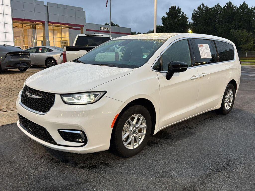 used 2025 Chrysler Pacifica car, priced at $32,499