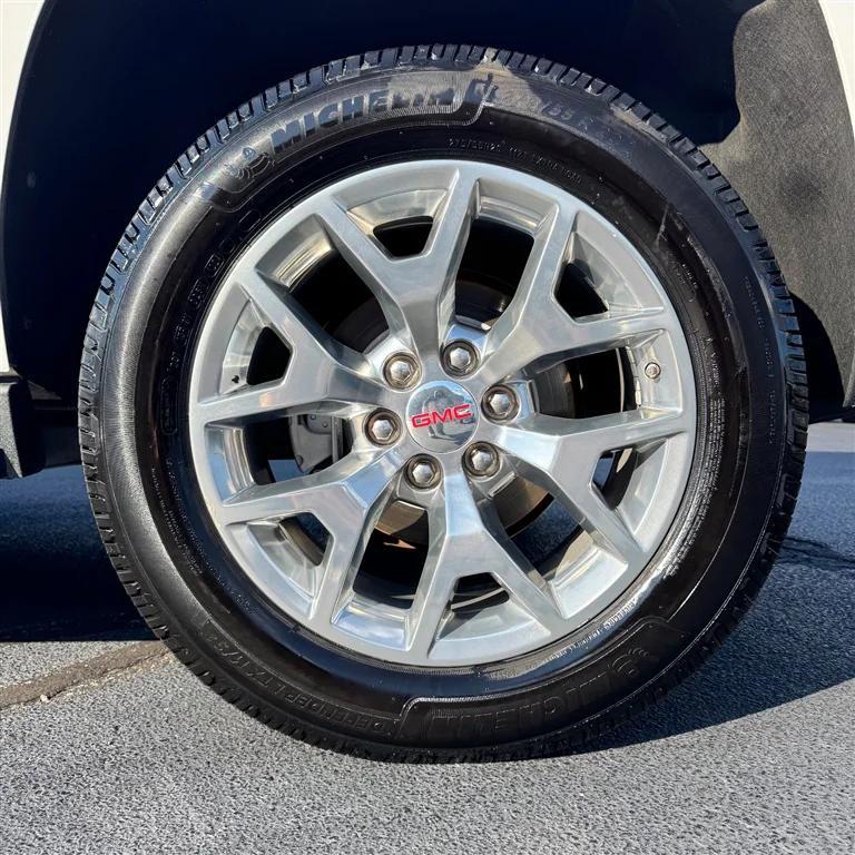 used 2018 GMC Yukon car, priced at $28,990