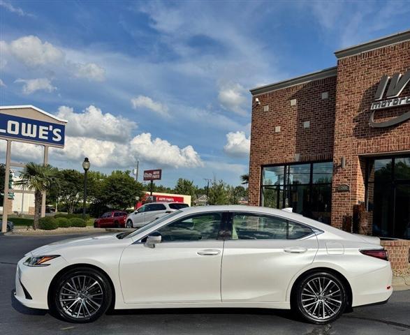 used 2022 Lexus ES 350 car, priced at $42,990