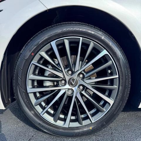 used 2022 Lexus ES 350 car, priced at $42,990