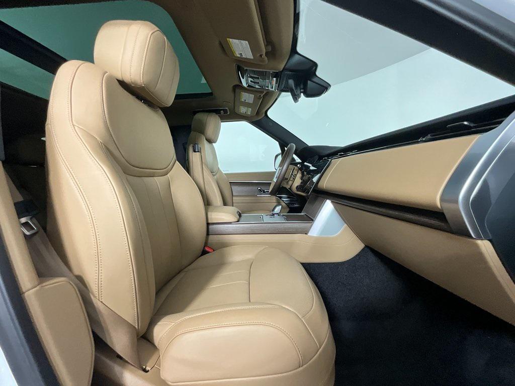new 2025 Land Rover Range Rover car, priced at $147,675