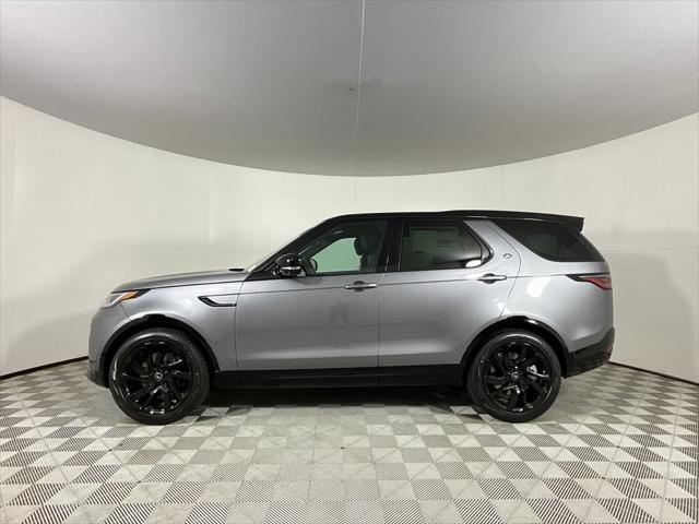 new 2025 Land Rover Discovery car, priced at $76,078