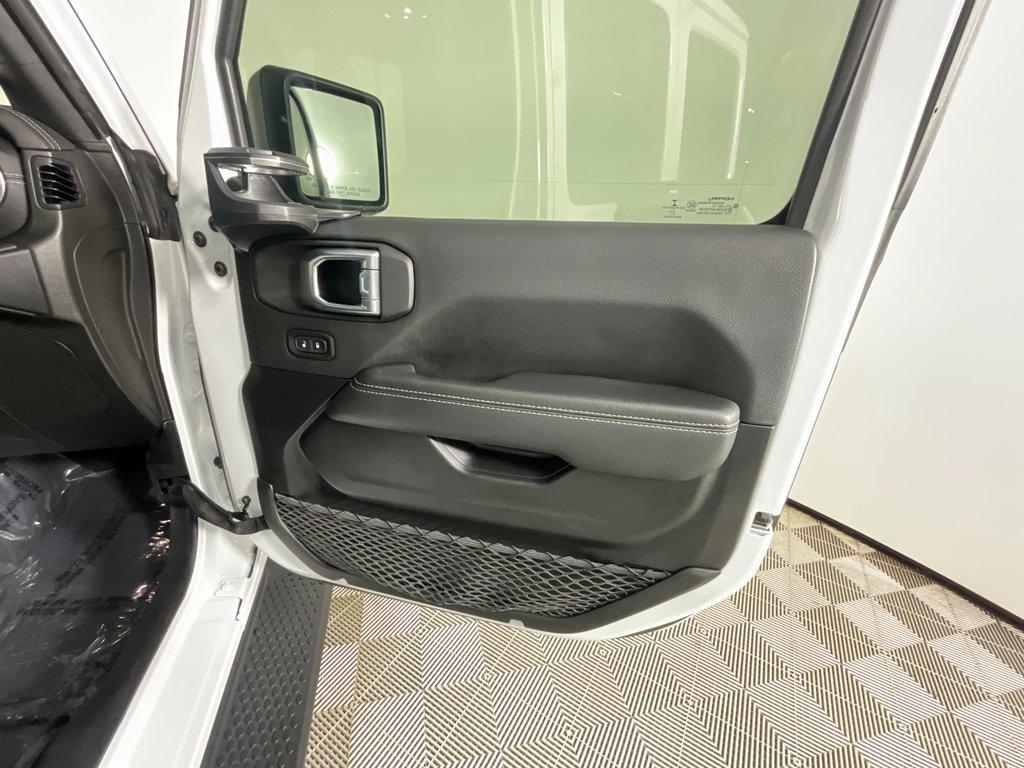 used 2021 Jeep Wrangler Unlimited car, priced at $27,991