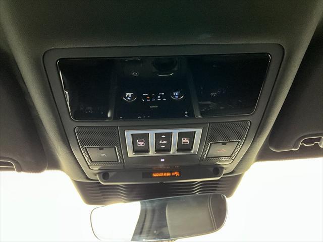 used 2024 Land Rover Discovery car, priced at $63,991