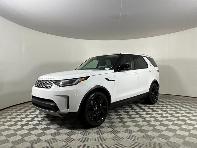 new 2025 Land Rover Discovery car, priced at $67,928