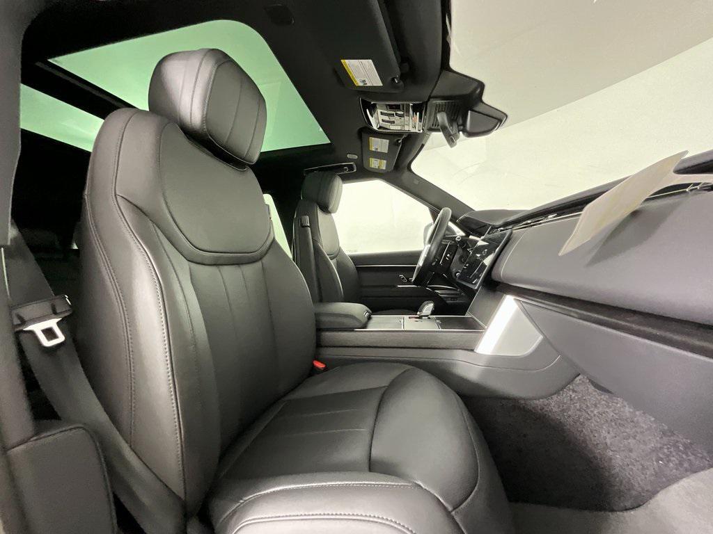 new 2025 Land Rover Range Rover car, priced at $132,110