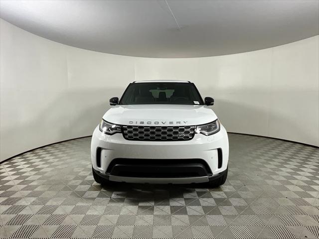 new 2025 Land Rover Discovery car, priced at $67,528