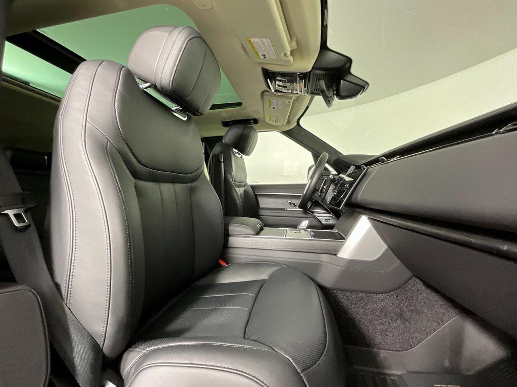 new 2025 Land Rover Range Rover car, priced at $174,975