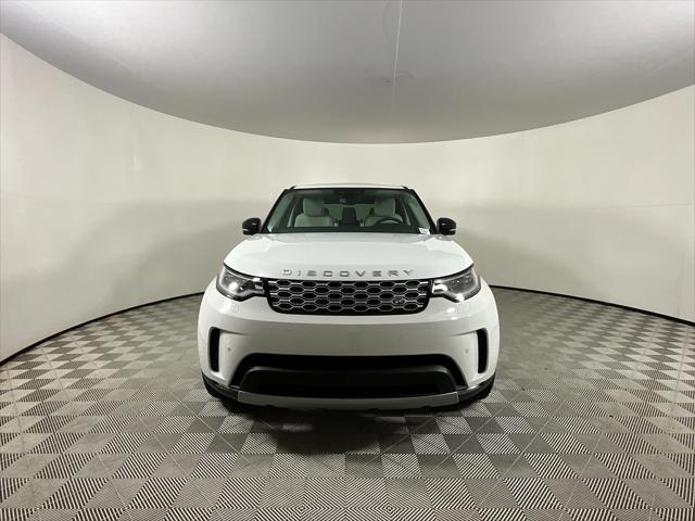 new 2025 Land Rover Discovery car, priced at $68,103