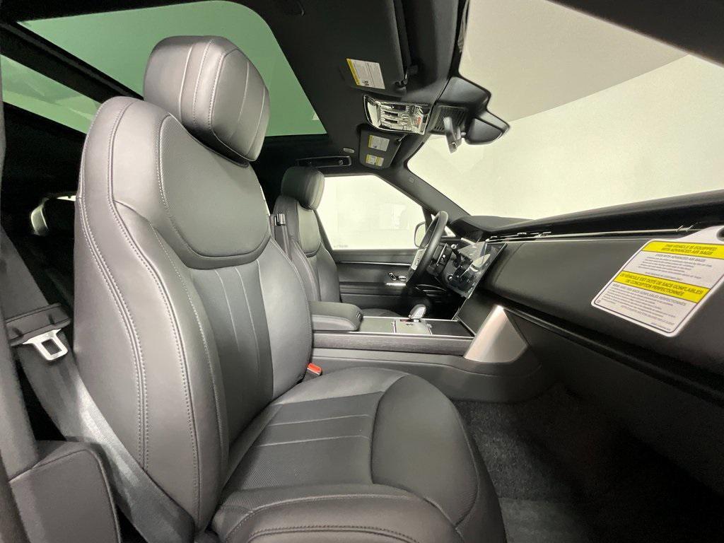 new 2025 Land Rover Range Rover car, priced at $158,435
