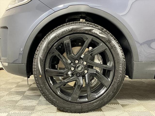 new 2025 Land Rover Discovery car, priced at $69,053