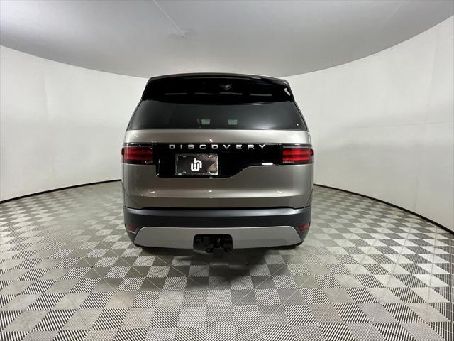 new 2025 Land Rover Discovery car, priced at $69,878