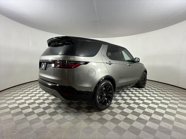 new 2025 Land Rover Discovery car, priced at $76,678