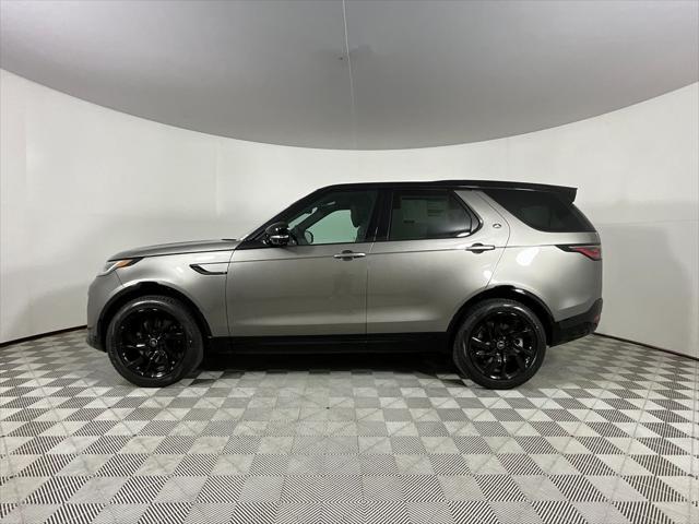 new 2025 Land Rover Discovery car, priced at $76,678