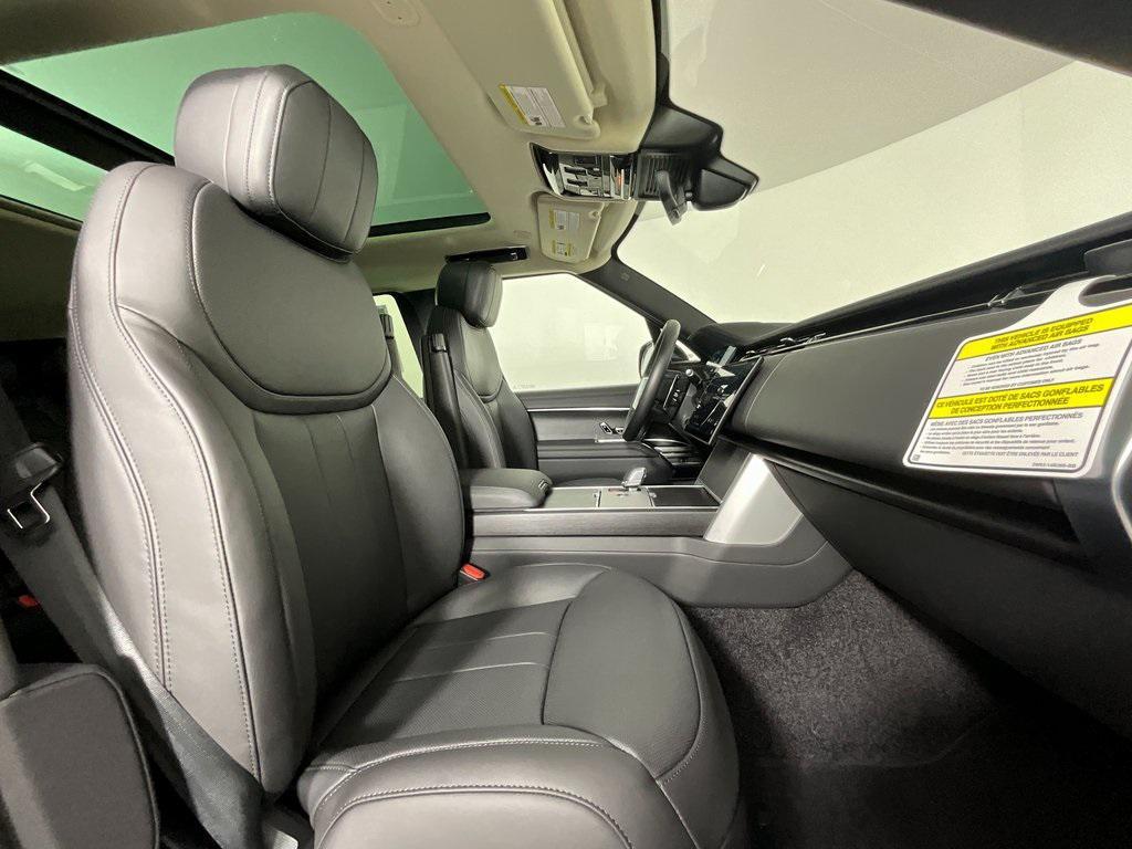 new 2025 Land Rover Range Rover car, priced at $131,685
