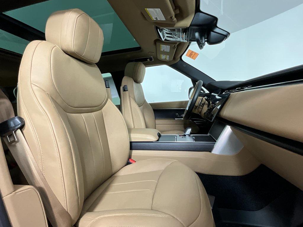 new 2025 Land Rover Range Rover car, priced at $138,425