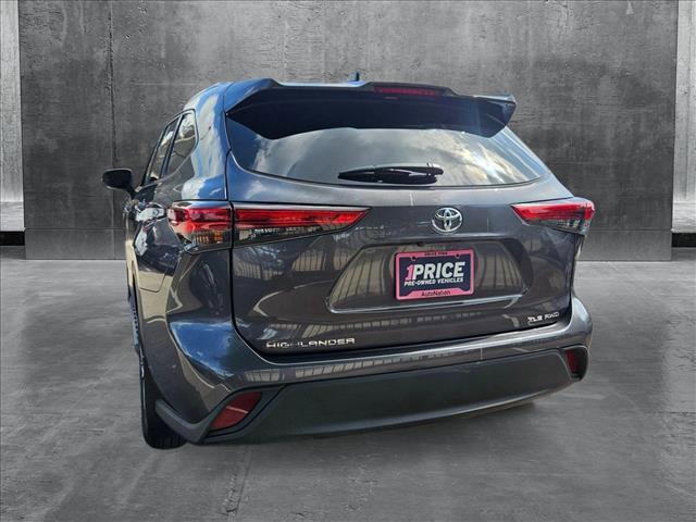 used 2022 Toyota Highlander car, priced at $40,995