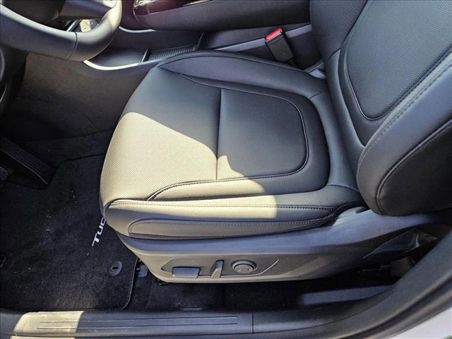 new 2025 Hyundai TUCSON Hybrid car, priced at $38,195