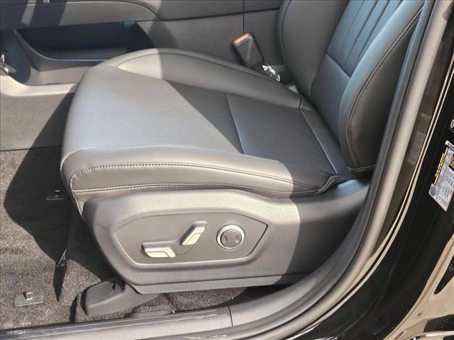 new 2025 Hyundai Santa Fe car, priced at $39,447