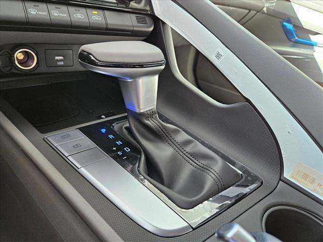 new 2025 Hyundai Elantra car, priced at $22,690
