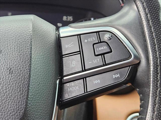 used 2021 Toyota Highlander car, priced at $27,497