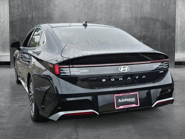 new 2025 Hyundai Sonata Hybrid car, priced at $32,174
