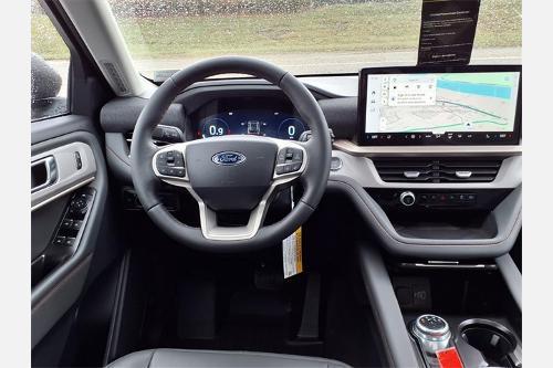 new 2025 Ford Explorer car, priced at $47,470