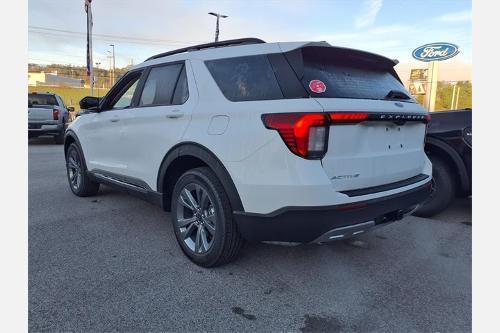new 2025 Ford Explorer car, priced at $48,305