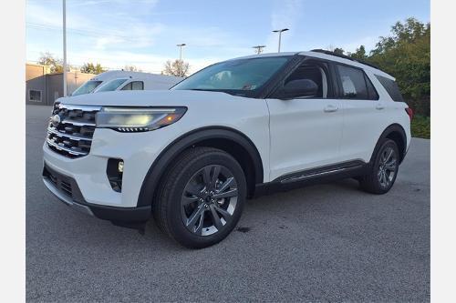 new 2025 Ford Explorer car, priced at $48,305